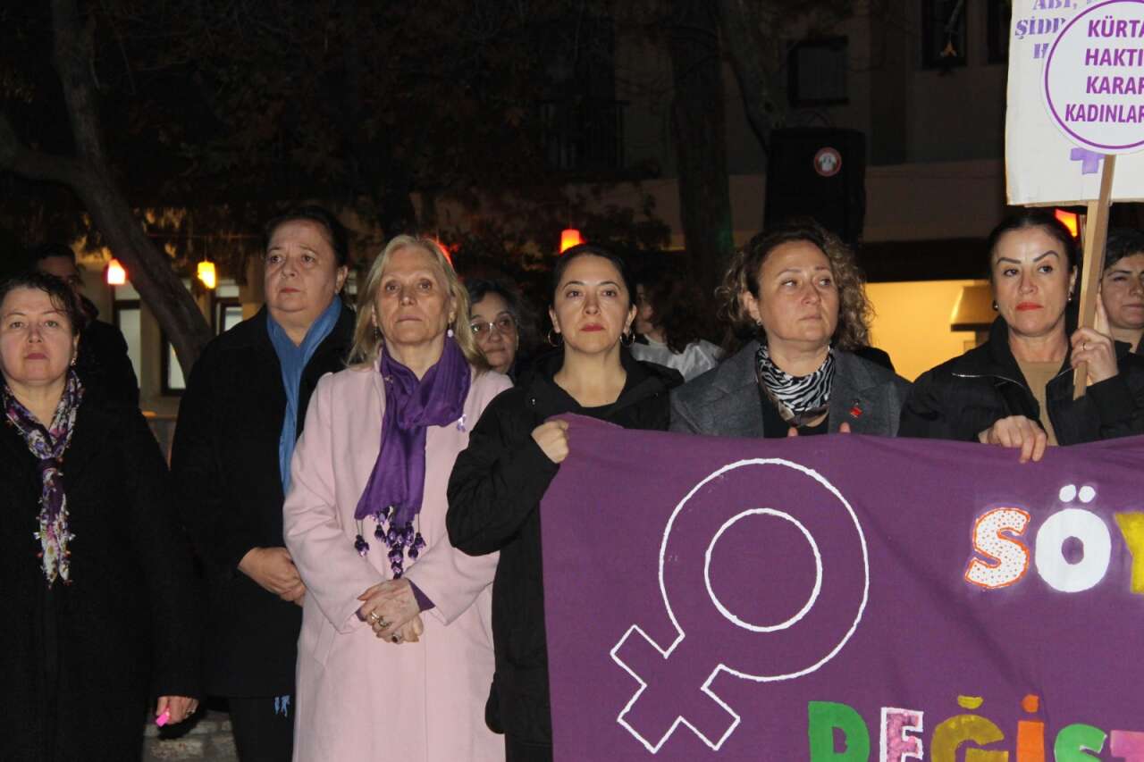 Menteşe Kadın Platformu, 25 Kasım’da Sokakları Doldurdu: “Dünya Yerinden Oynar, Kadınlar Özgür Olsa!” 18